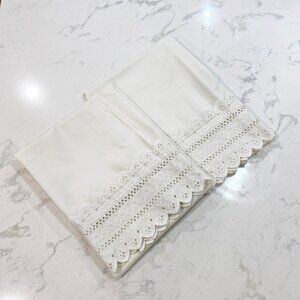 Wamsutta Set of 2  Pillowcases Queen White Eyelet Lace Supercale Plus Vntge USA